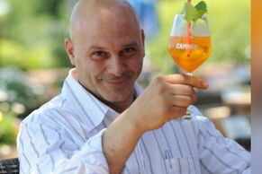 Chef des italienischen Restaurants Da Franco II im Restaurant auf der Homepage Gästehaus am Weberplatz Dresden